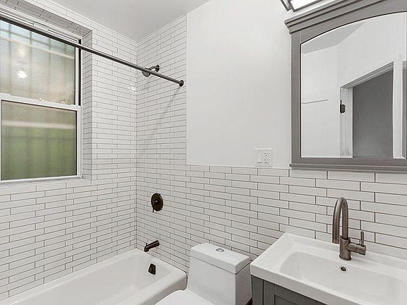 4th image of 1557 Lexington Ave Frnt 2