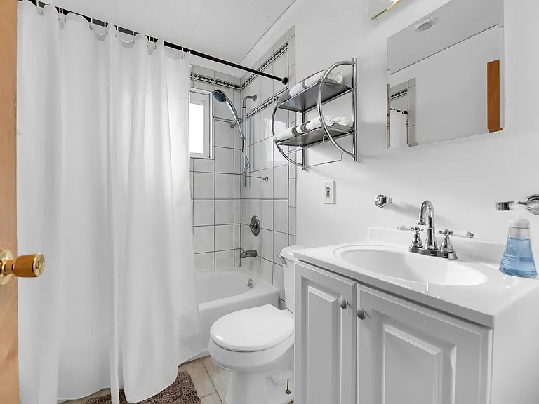 1708 Brockton Ave — Photo 12