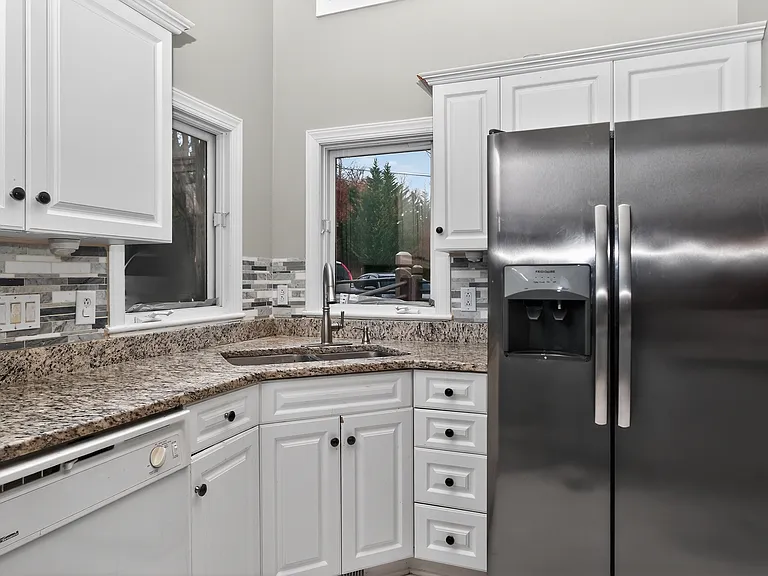 14627 Waterside Dr — Photo 5