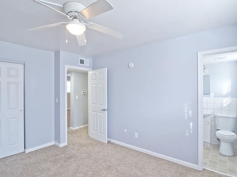 400 W Union St — Photo 36
