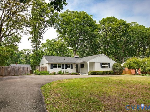 3rd image of 3616 Pinebrook Dr