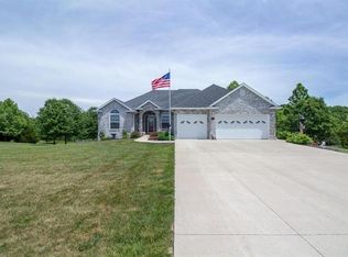 16911 Dayton Ct, Boonville, MO 65233