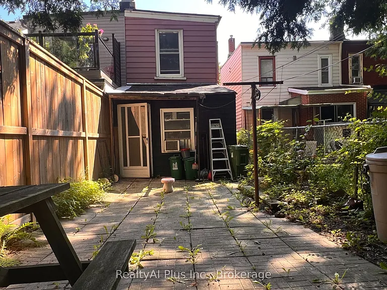 182 Boulton Ave — Photo 29