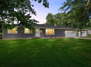 1837 Prairie Chapel Rd, Marion, IA 52302