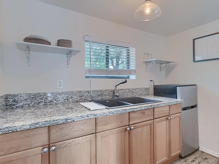 2-2626 E Hedrick Dr #2 — Photo 10