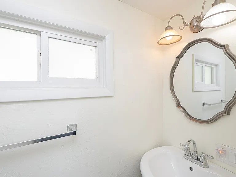 603 Locarno Dr — Photo 13