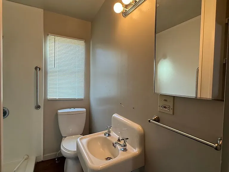 621 Philippine St — Photo 9