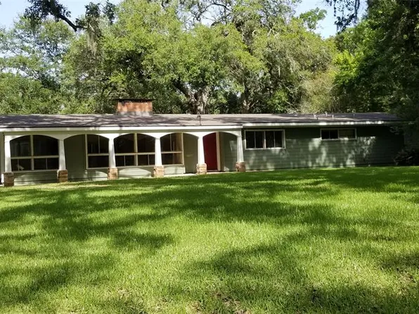 314 Oak Dr, Lake Jackson, TX 77566