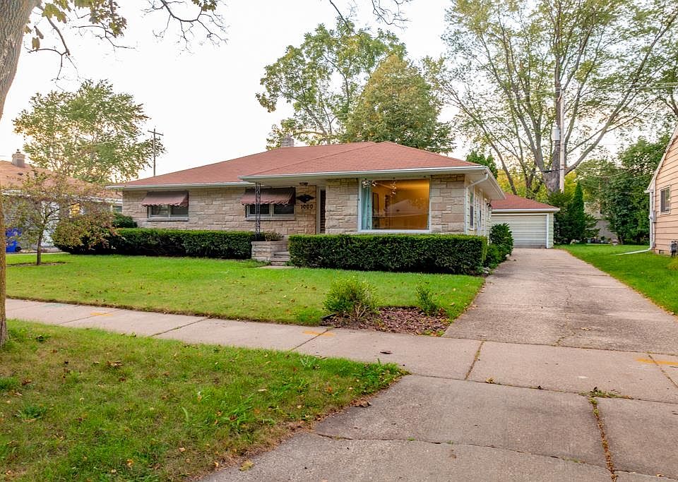 1000 E Lindbergh St, Appleton, WI 54911 Zillow