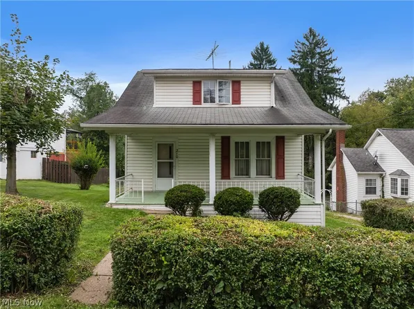 210 Maple Ave, Saint Clairsville, OH 43950