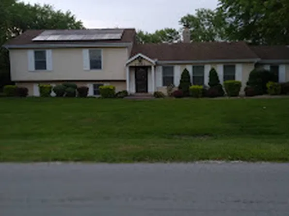 24653 S Chestnut Ln, Crete, IL 60417