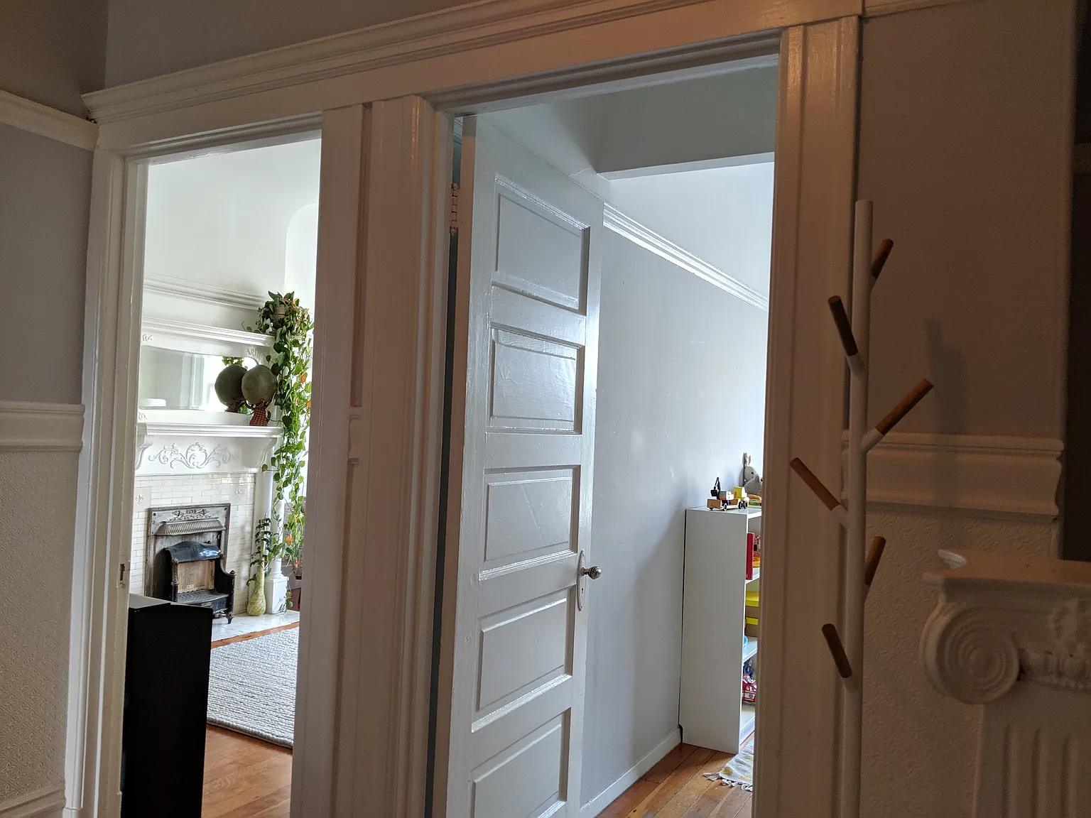 3 bed, 1299 sqft, $2,100 — Photo 4