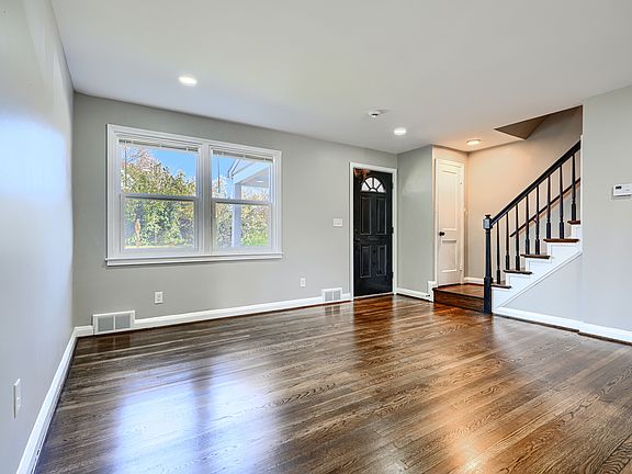 2nd image of 4504 Northwood Dr