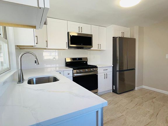5th image of 100 Whittlesey Ave