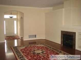 2742 Saint Charles Cir, Union, KY 41091