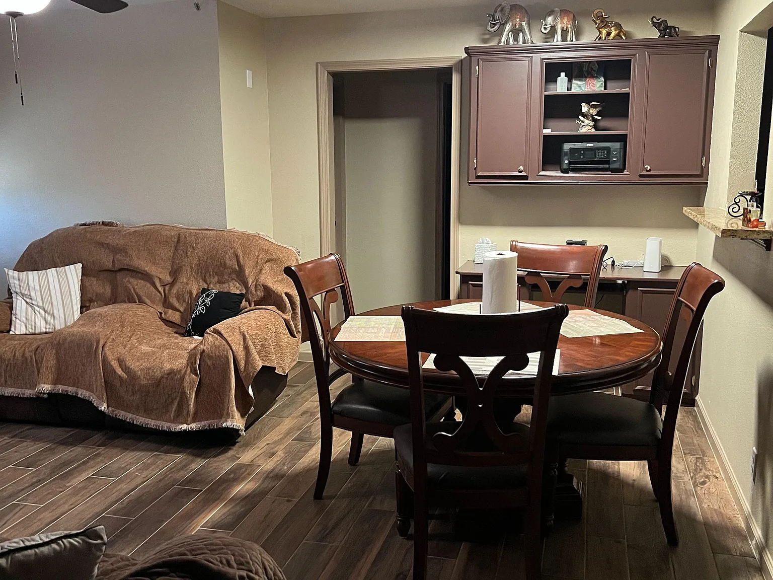 4 bed, 2.0 bath, 1550 sqft, $1,139 — Photo 2
