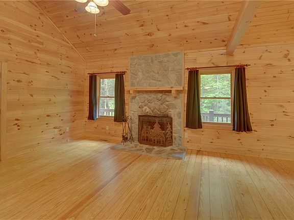4th image of 36 Kings Ct #7144