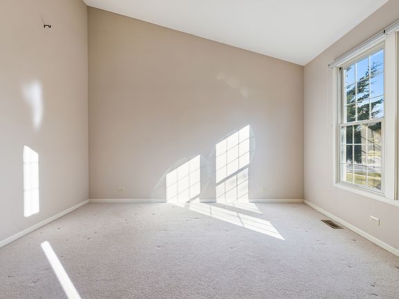 3rd image of 1420 Trailwood Dr