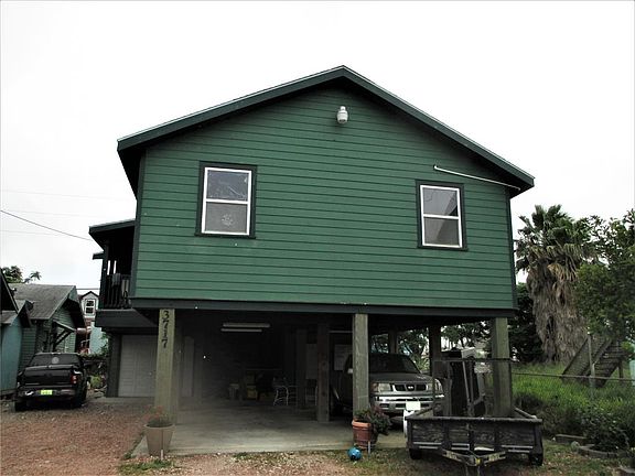 2nd image of 3717 Winnie St