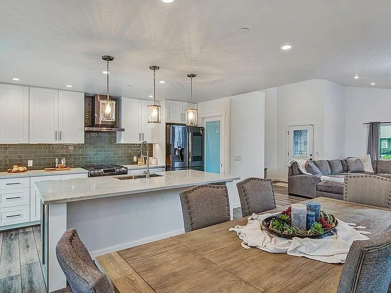 2148 Waltzer Rd — Photo 3
