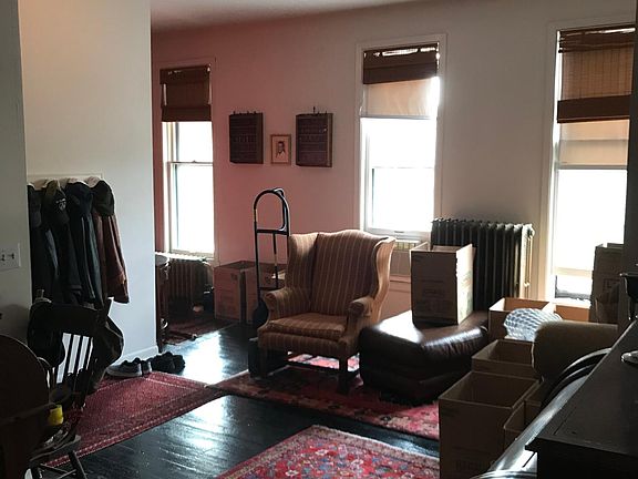 3rd image of 453 Selby Ave