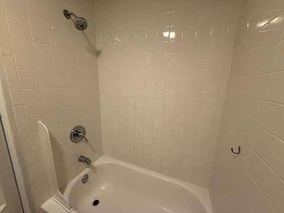 5th image of 597 Park St Floor 3