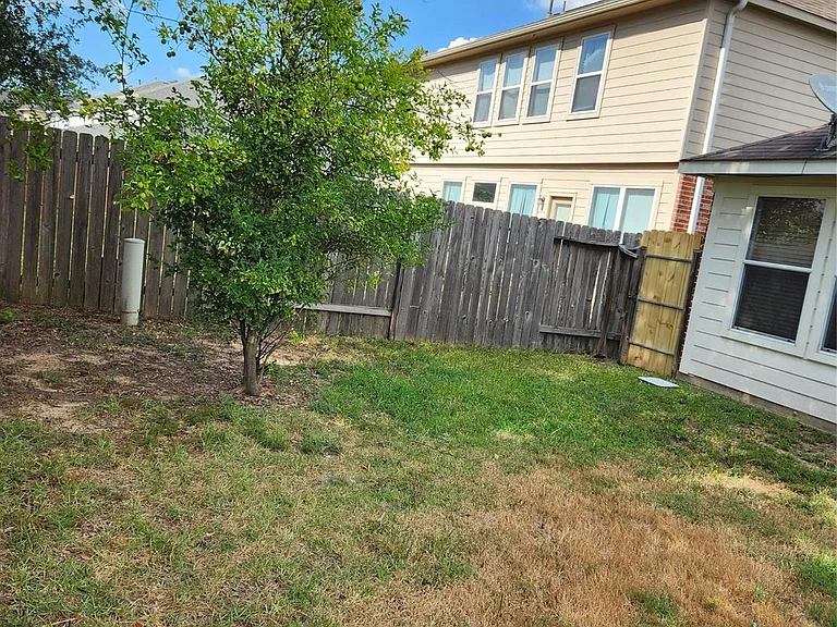 15319 Streetcar Ct — Photo 13