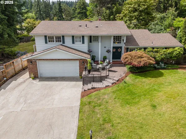 2330 W 23rd Pl, Eugene, OR 97405
