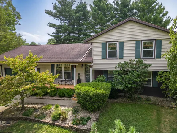 8094 Hillcourt Ln, Stonewood, WV 26301