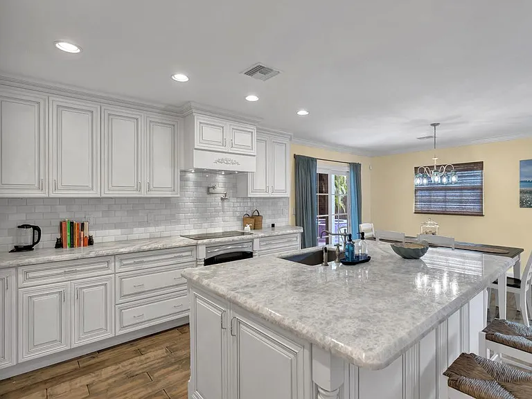 726 Flamevine Ln — Photo 11