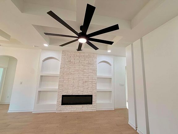 3rd image of 6115 Leopoldo Dr