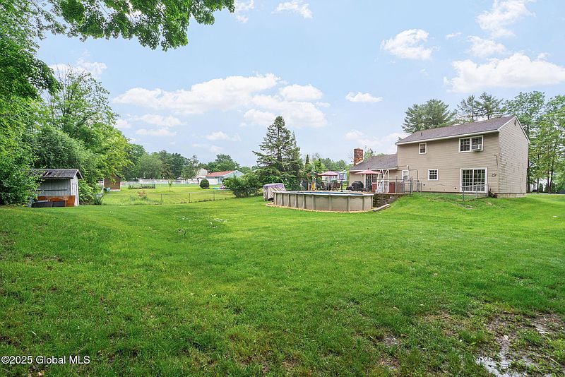 4th image of 32 Cedarwood Drive