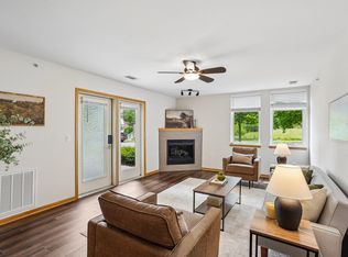 8206 Starr Grass Dr APT 105, Madison, WI 53719