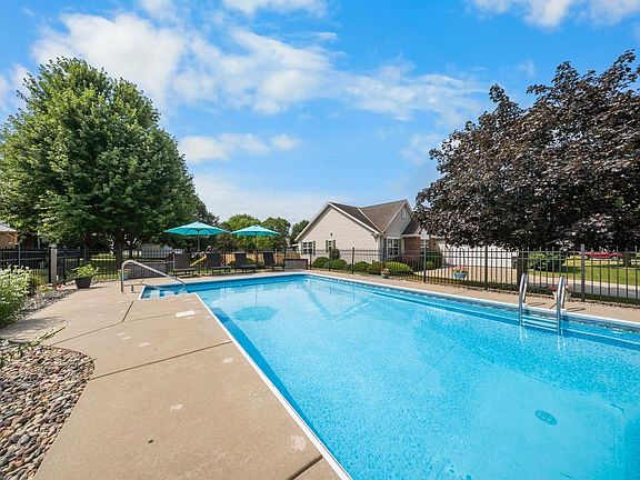 2nd image of 2336 N University DRIVE