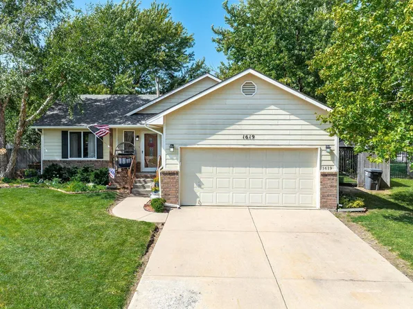 1619 N Woodchuck St, Wichita, KS 67212