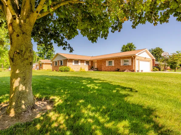 8780 Meadowlark Ln, Berrien Springs, MI 49103