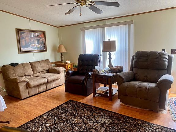 3rd image of 41 Ponderosa Dr