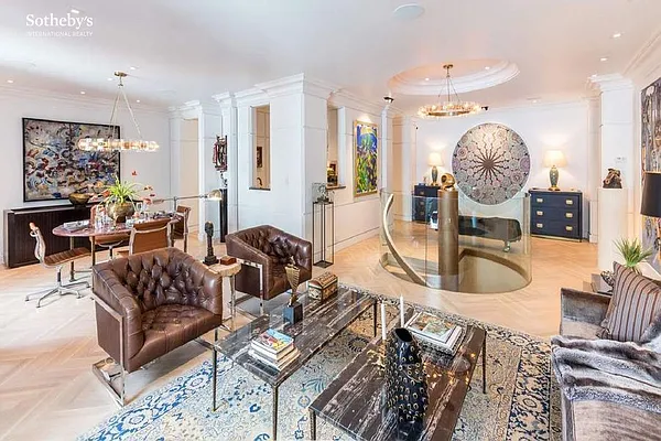 Sold by Sotheby's International Realty | media 1