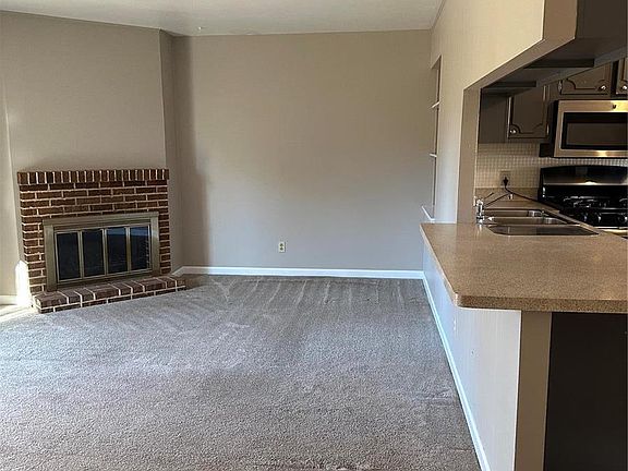 2nd image of 592 Haventree Dr