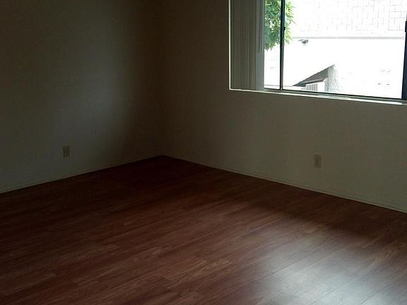 3rd image of 1912 Wallace Ave #3