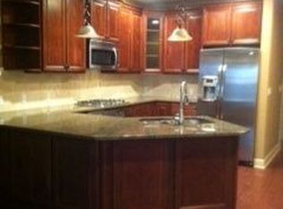 10531 Mission Rd #212, Leawood, KS 66209