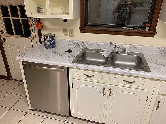 5th image of 108 Heights Dr