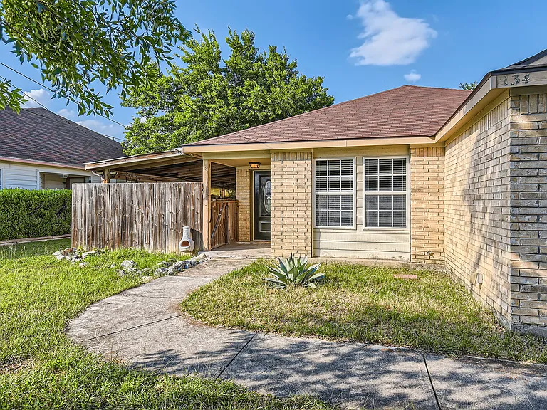 134 Bellair Dr — Photo 15