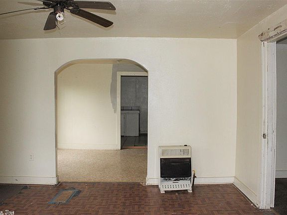 3rd image of 1820 Hobson Ave