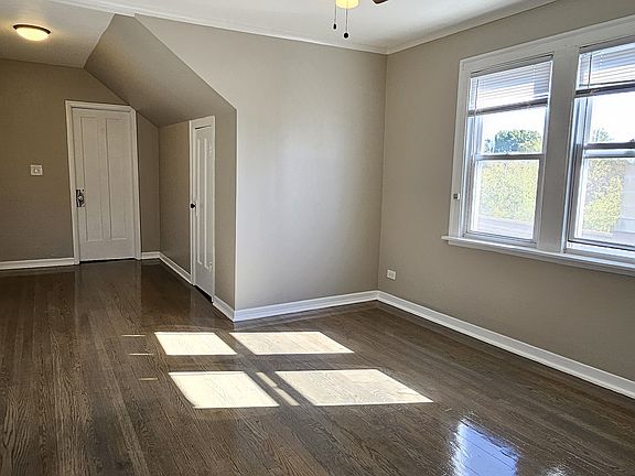 4th image of 3528 N Narragansett Ave APT 3