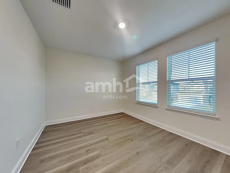 1043 Grafton Ridge Dr — Photo 24