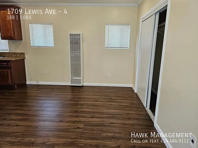 1709 Lewis Ave #4 — Photo 5