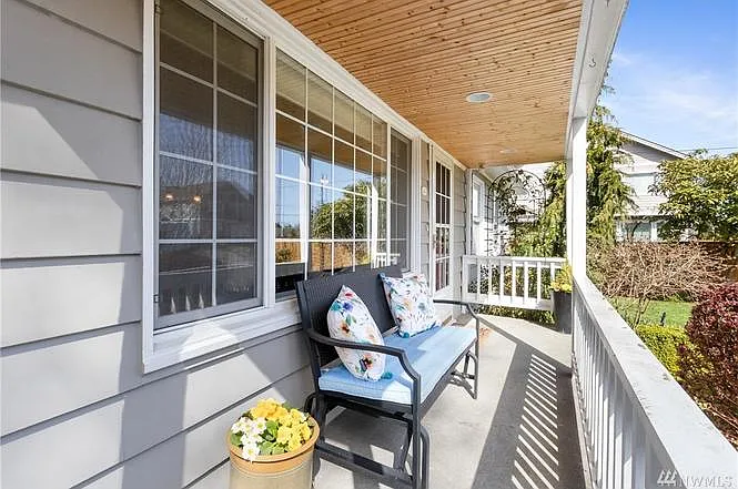 3 bed, 1320 sqft, $3,200 — Photo 2