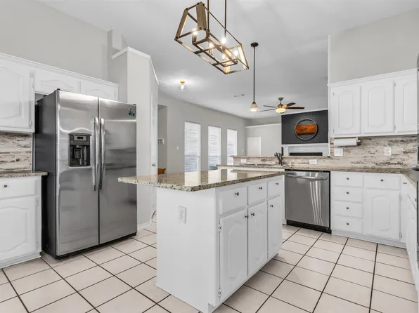 308 Glen Ridge Dr, Murphy, TX 75094