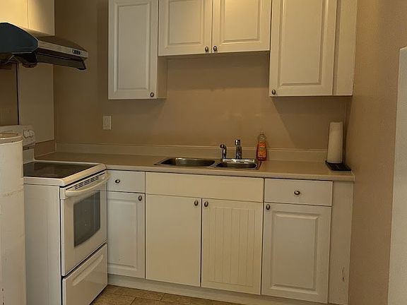 4th image of 7851 Waterton Dr